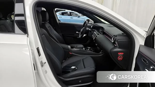 Mercedes-Benz A-Class W177 2025 Белый из Кореи, фото 2