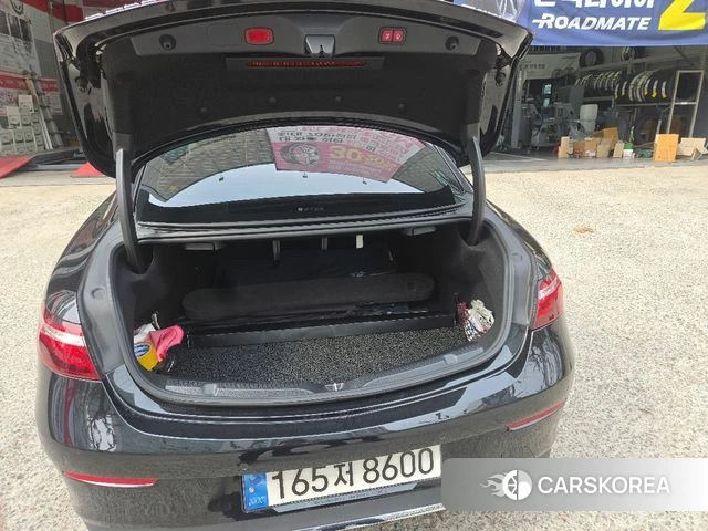 Mercedes-Benz E-Class W213 2021 Черный из Кореи, фото 2