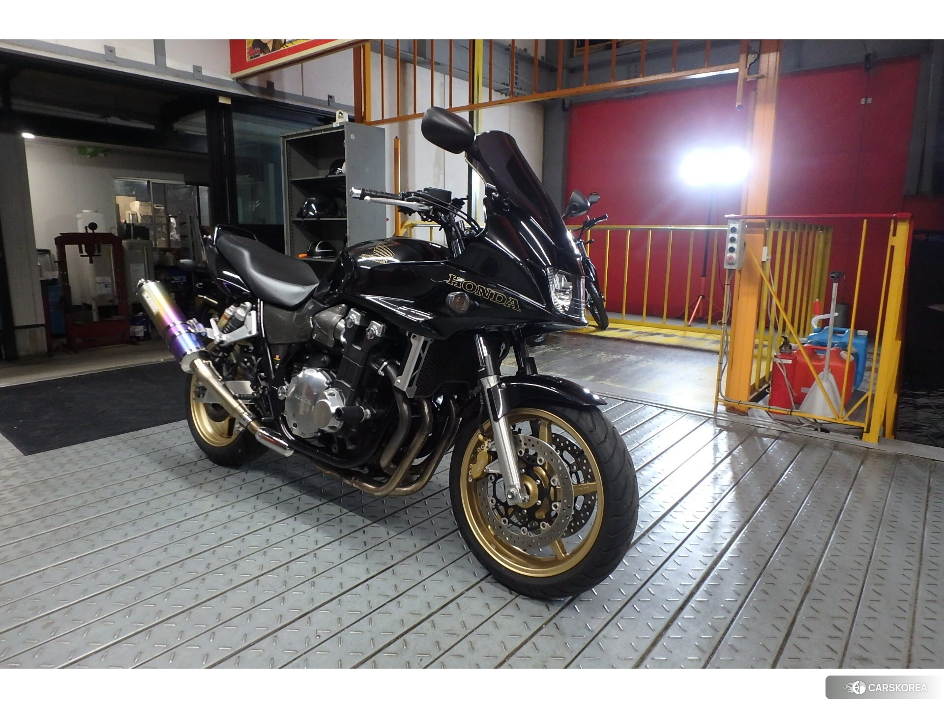 Проданный Honda CB1300SF BOLDOR 2010 из Японии