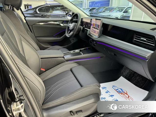 Volkswagen Magotan 2025 Черный из Китая, фото 2