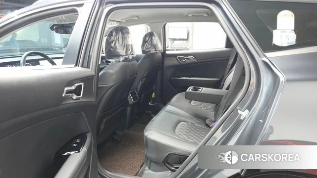 Kia Sportage 5th Generation Hybrid 2024 Серый из Кореи, фото 2