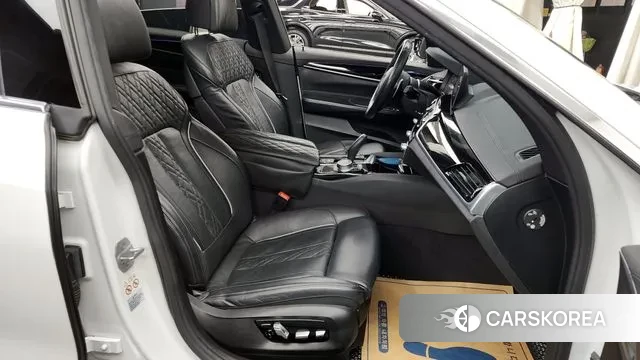 BMW 6 Series GT (G32) 2019 Белый из Кореи, фото 2