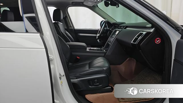 Land Rover Discovery 5 2020 Белый из Кореи, фото 2
