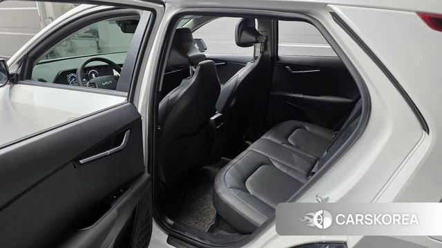 Kia Di Ol Nu Niro 2022 Белый из Кореи, фото 2
