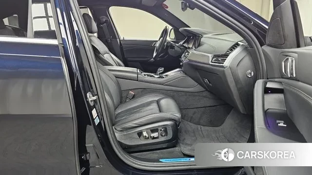 BMW X6 (G06) 2022 Черный из Кореи, фото 2