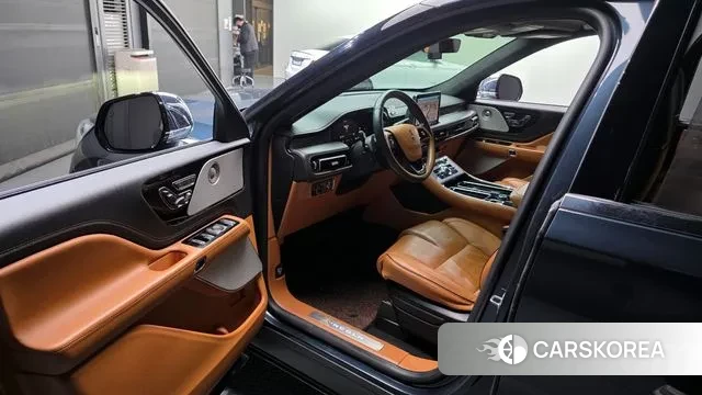 Lincoln Aviator 2nd generation 2021 Серый из Кореи, фото 2