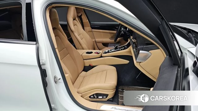 Porsche Panamera (971) 2018 Белый из Кореи, фото 2