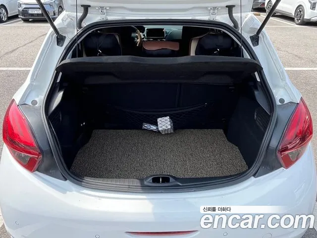 Peugeot 208 id 2840131 из Кореи 2