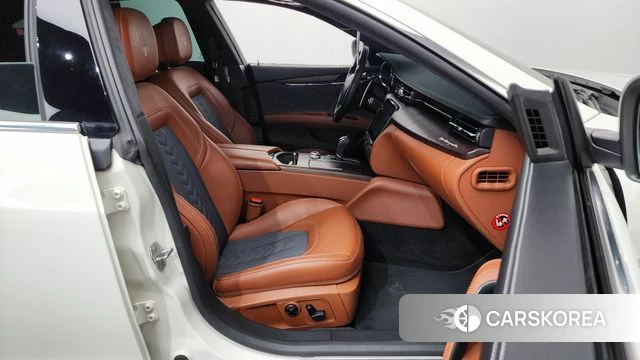 Maserati Quattroporte 2018 Белый из Кореи, фото 2