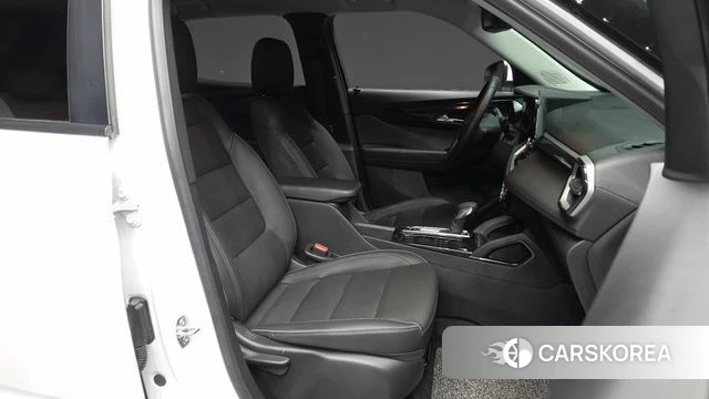 Chevrolet (GM Daewoo) The New Trail Blazer 2023 Белый из Кореи, фото 2