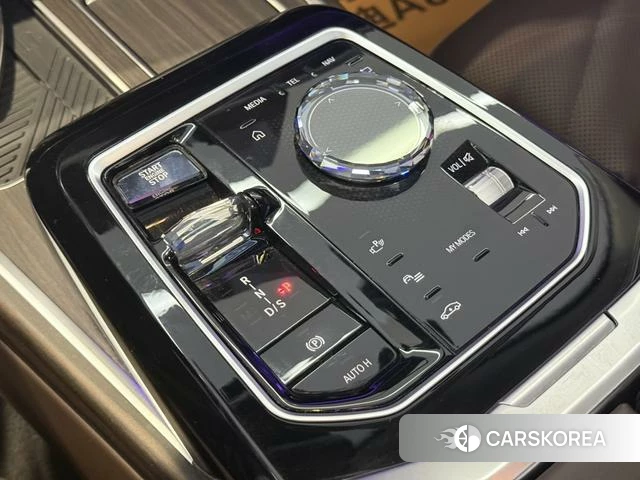 BMW 7 series 2023 Черный из Китая, фото 2