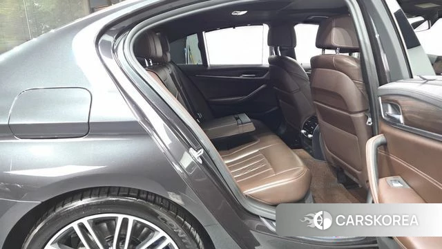 BMW 5 Series (G30) 2019 Серый из Кореи, фото 2