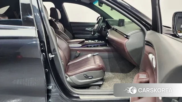 Genesis GV70 2021 Черный из Кореи, фото 2