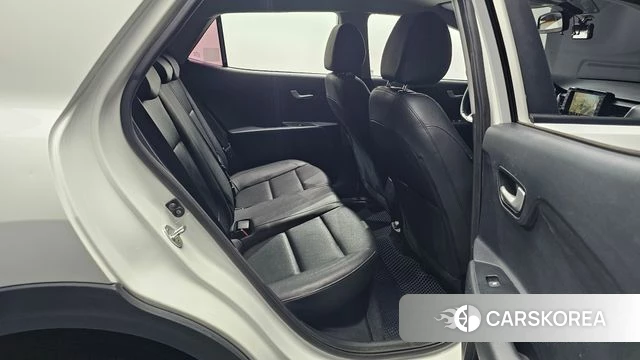 Kia Stonic 2018 Белый из Кореи, фото 2