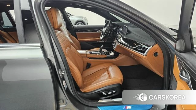 BMW 7 Series (G11) 2018 Серебряный из Кореи, фото 2