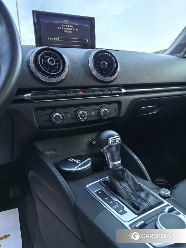 Audi A3 2018 Белый из Китая, фото 2