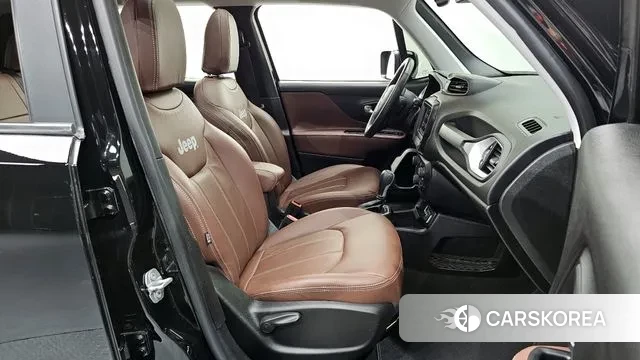 Jeep Renegade 2018 Черный из Кореи, фото 2