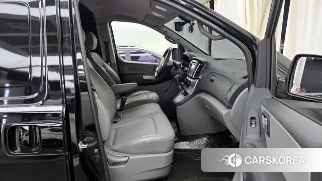 Hyundai The New Grand Starex 2021 Черный из Кореи, фото 2