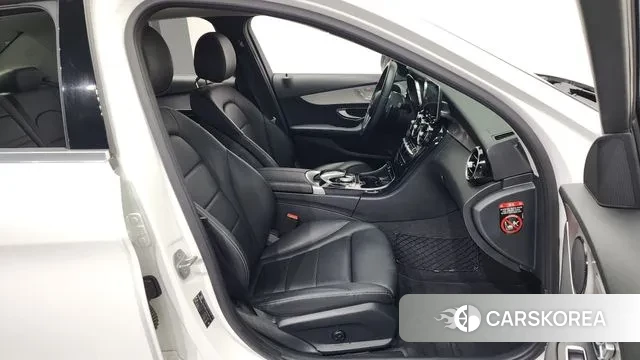 Mercedes-Benz C-Class W205 2020 Белый из Кореи, фото 2