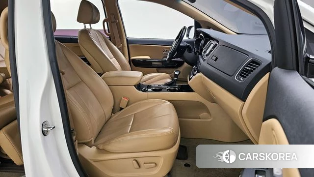 Kia The New Carnival 2019 Белый из Кореи, фото 2