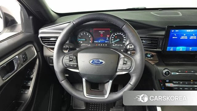Ford Explorer 6th Generation 2020 Белый из Кореи, фото 2