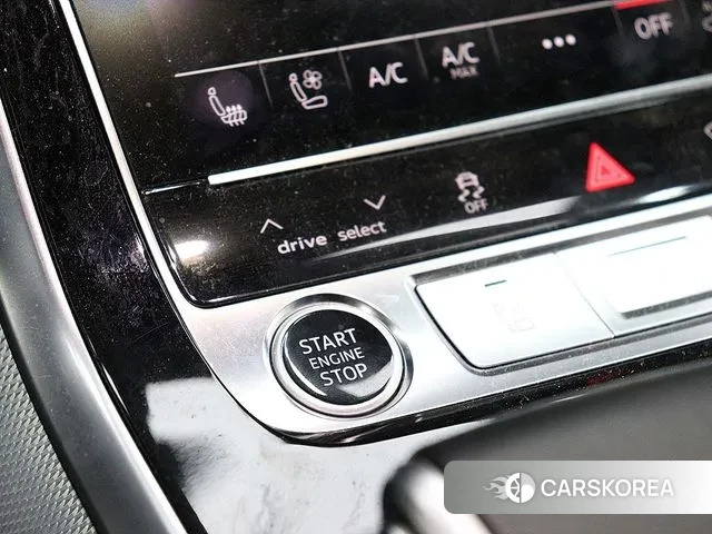 Audi Q8 (4M) 2021 Синий из Кореи, фото 2