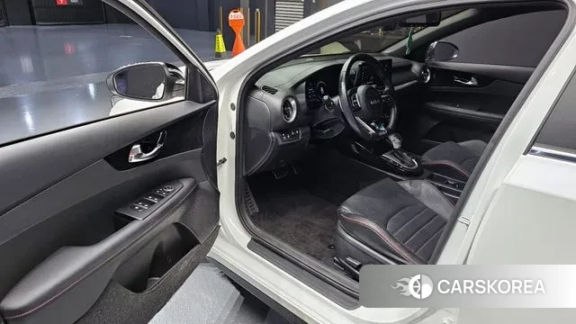 Kia The New K3 2nd generation 2022 Белый из Кореи, фото 2