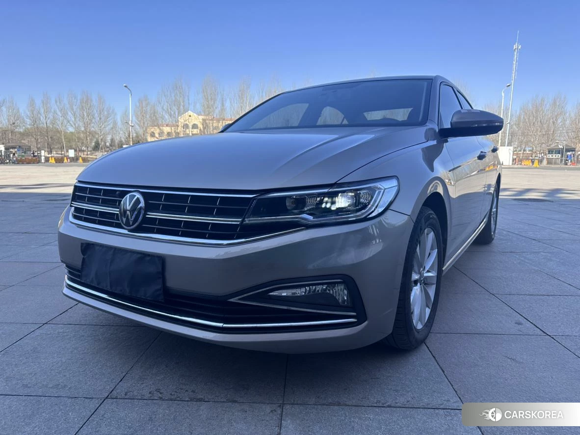 Volkswagen Bora 2020 Серебристо-серый из Китая, фото 2