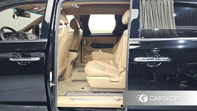 Kia The New Carnival 2019 Черный из Кореи, фото 2