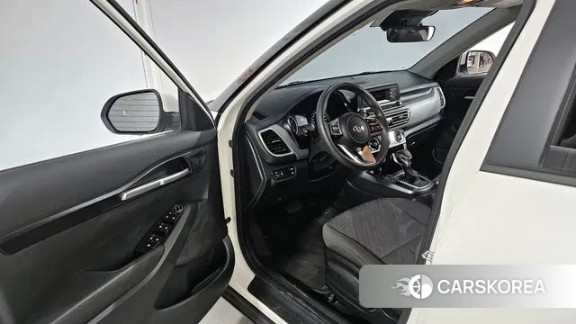 Kia Seltos 2020 Белый из Кореи, фото 2