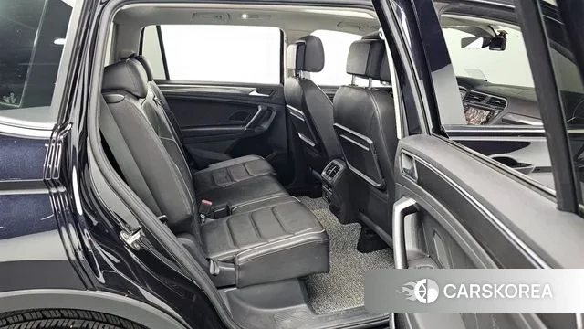 Volkswagen Tiguan Allspace 2020 Черный из Кореи, фото 2