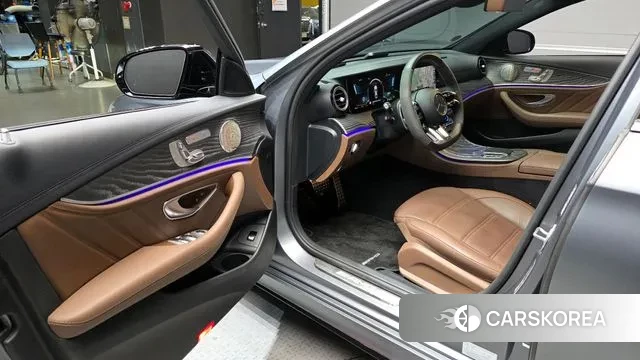 Mercedes-Benz E-Class W213 2023 Серый из Кореи, фото 2