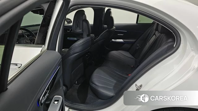 Mercedes-Benz E-Class W214 2024 Белый из Кореи, фото 2