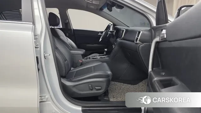 Kia Sportage The Bold 2019 Серебряный из Кореи, фото 2