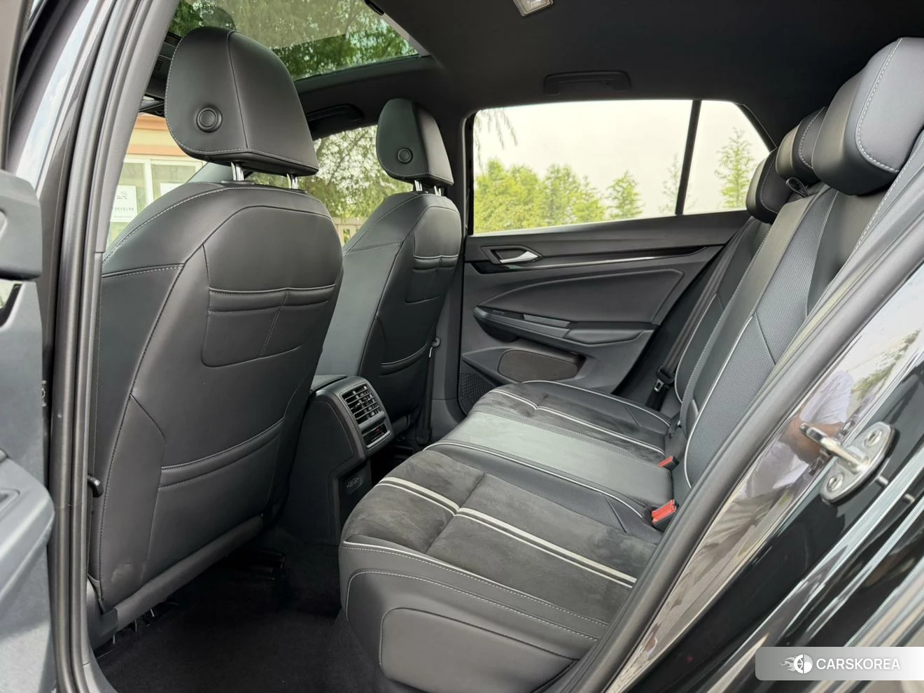 Volkswagen Golf 2020 Черный из Китая, фото 2