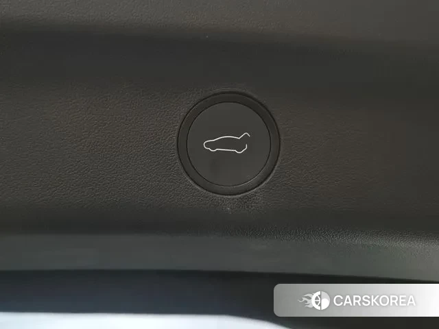 Tesla Model Y 2024 Белый из Кореи, фото 2