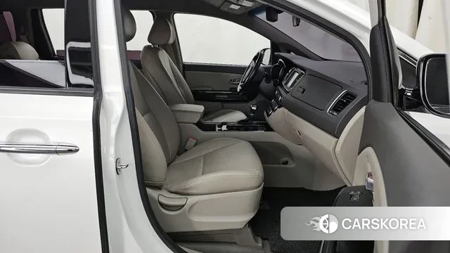 Kia All New Carnival 2018 Белый из Кореи, фото 2