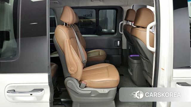 Hyundai Staria 2024 Белый из Кореи, фото 2