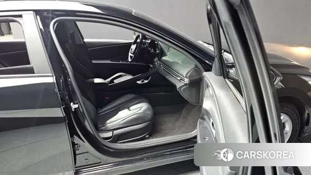 Hyundai Avante (CN7) 2021 Черный из Кореи, фото 2