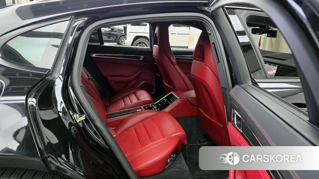 Porsche Panamera (971) 2021 Черный из Кореи, фото 2