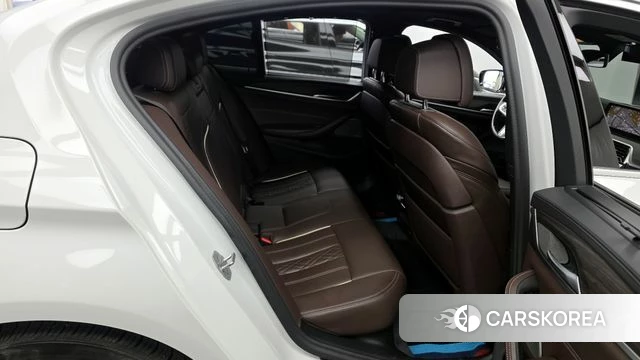 BMW 5 Series (G30) 2020 Белый из Кореи, фото 2