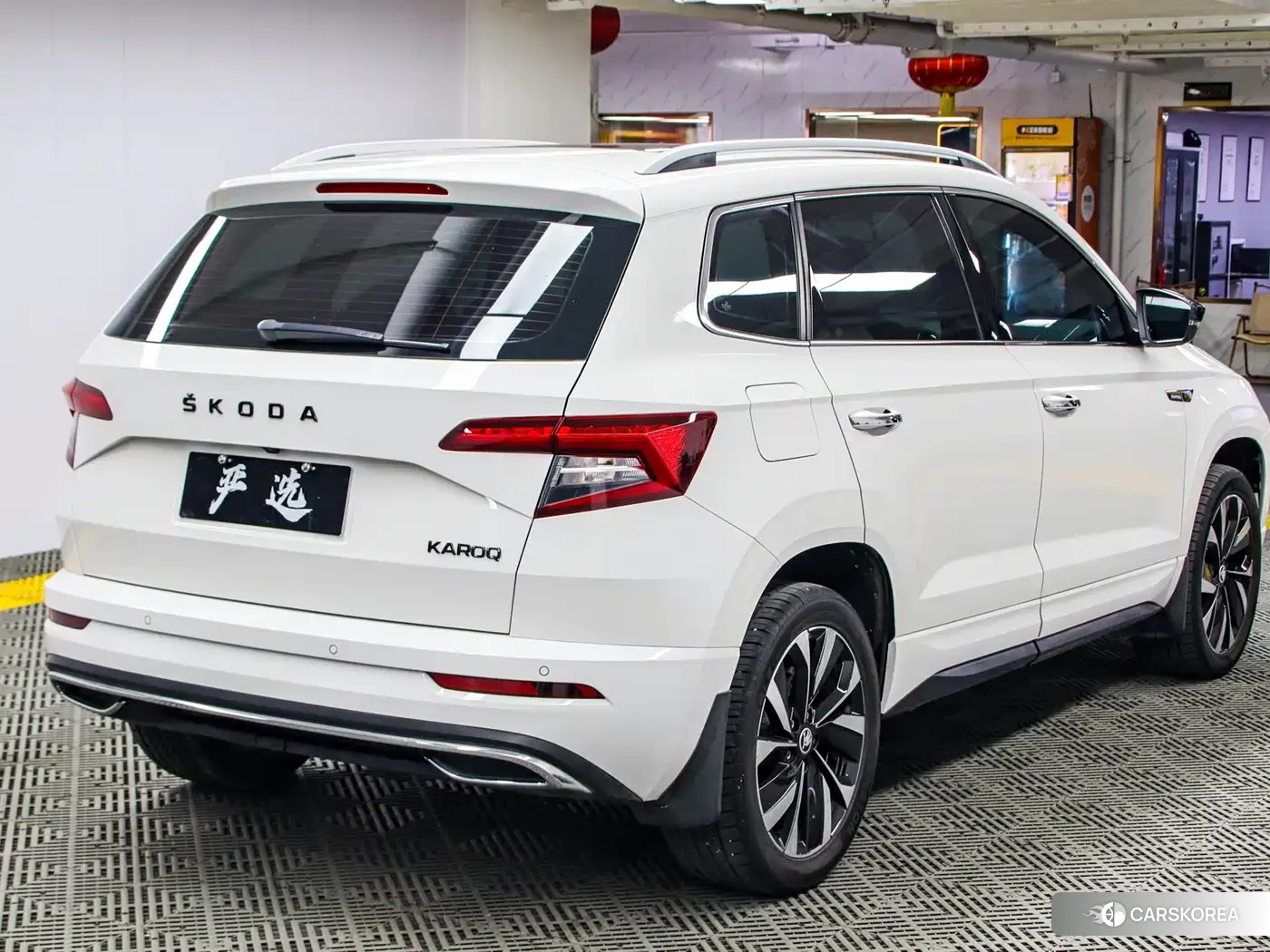 Skoda Krok 2022 Белый из Китая, фото 2