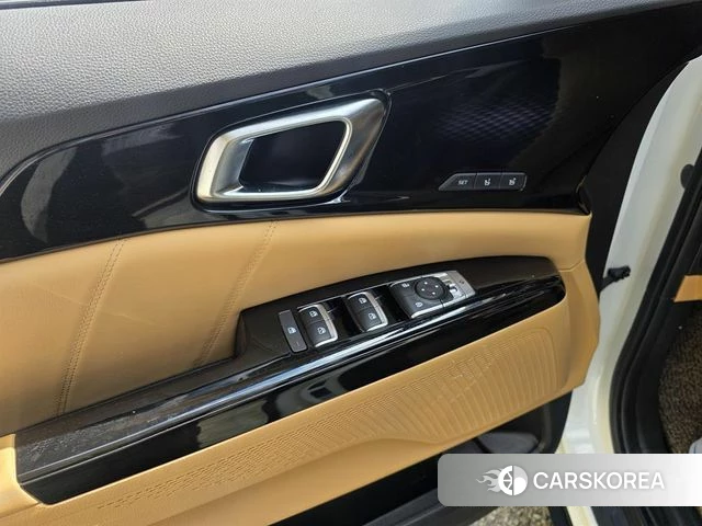 Kia Carnival 4th generation 2023 Белый из Кореи, фото 2