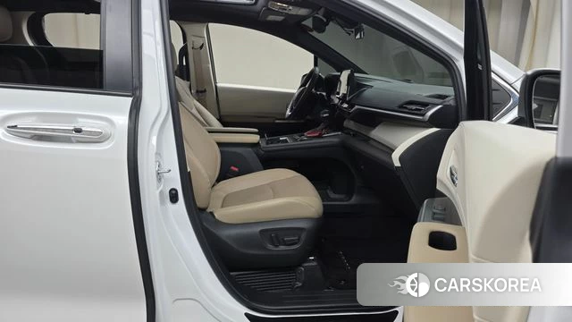 Toyota Sienna 4th Generation 2022 Белый из Кореи, фото 2