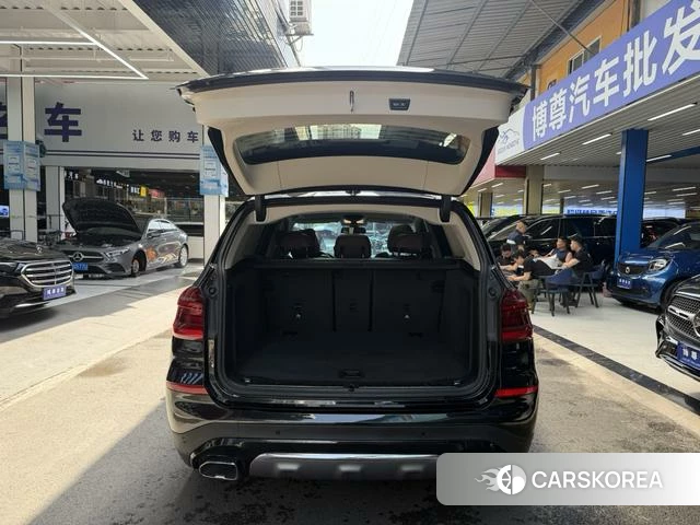 BMW X3 2021 Черный из Китая, фото 2
