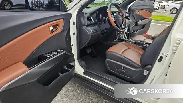 Ssangyong Tivoli Armor 2018 Белый двухцветный из Кореи, фото 2