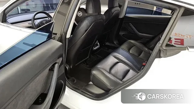 Tesla Model 3 2019 Белый из Кореи, фото 2