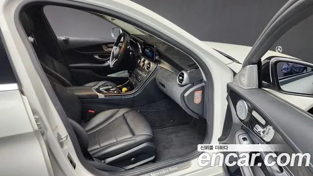 Mercedes-Benz C-Class W205 2019 Белый из Кореи, фото 2