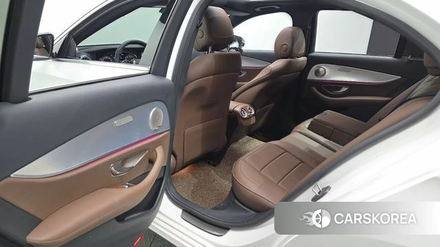 Mercedes-Benz E-Class W213 2020 Белый из Кореи, фото 2