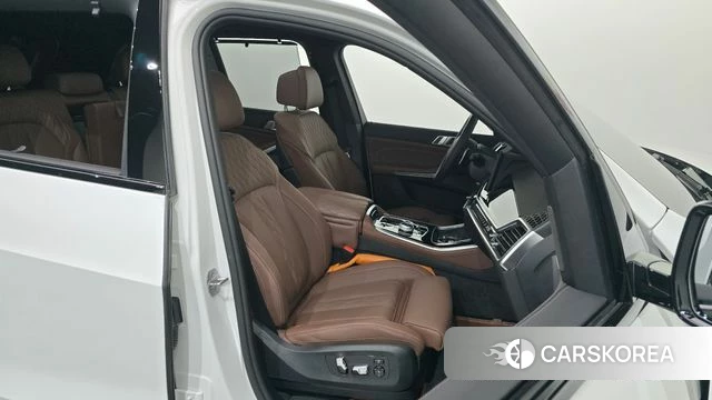 BMW X5 (G05) 2025 Белый из Кореи, фото 2